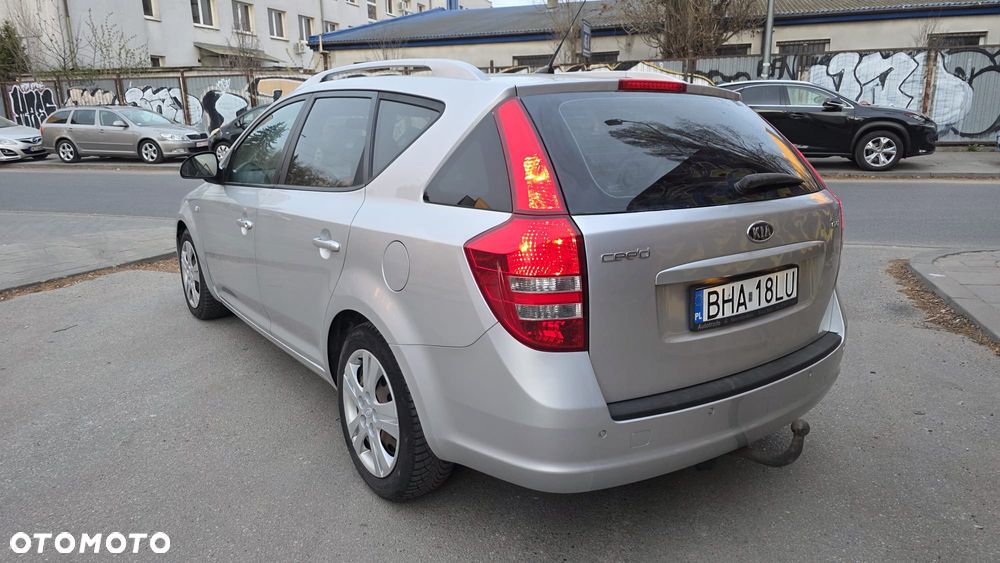 Kia Ceed 1.6 CRDi EX - 34