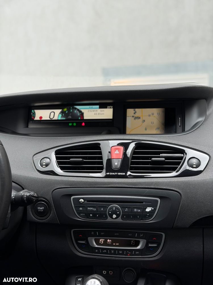 Renault Scenic - 21