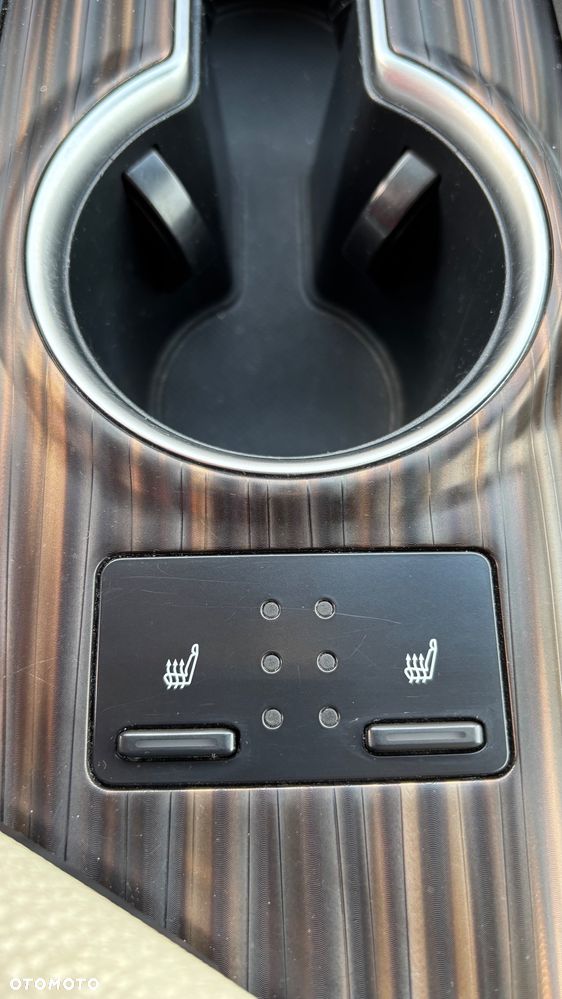 Toyota Camry 2.5 Hybrid Executive CVT - 20