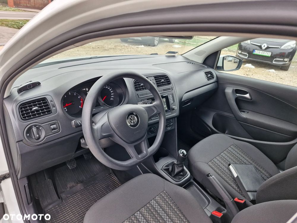 Volkswagen Polo - 16