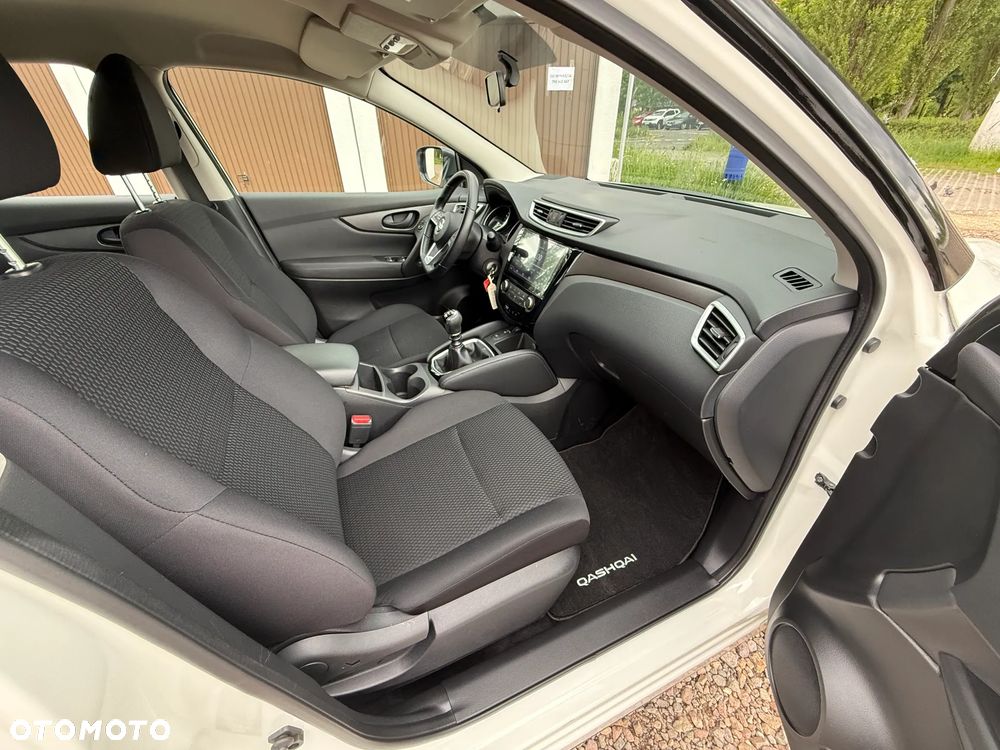 Nissan Qashqai 1.3 DIG-T ZAMA - 19