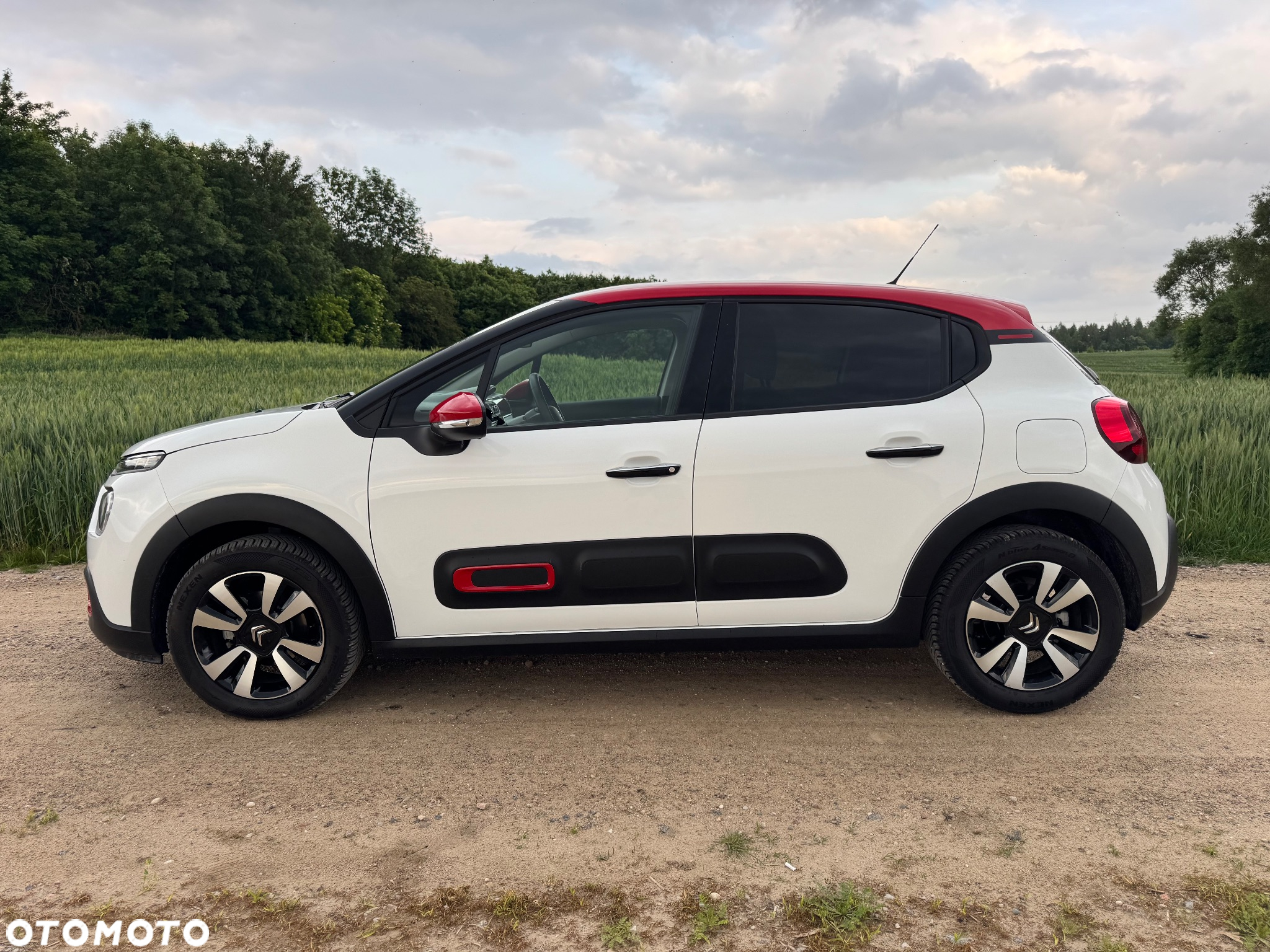 Citroën C3 1.2 PureTech Shine EAT6 - 4