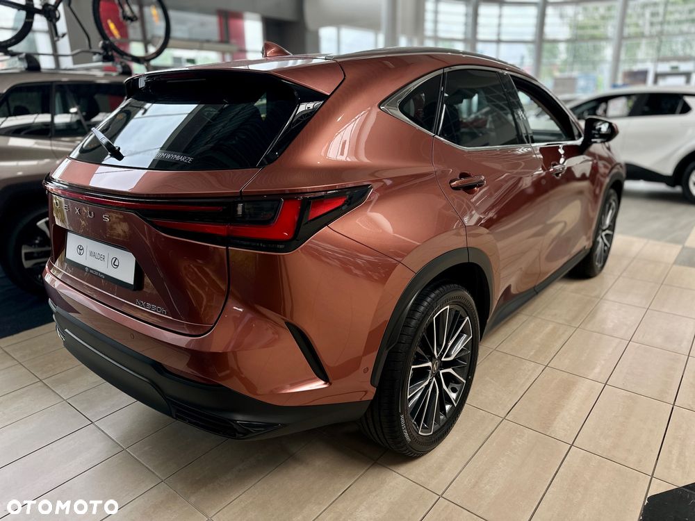 Lexus NX 350h Omotenashi AWD - 8