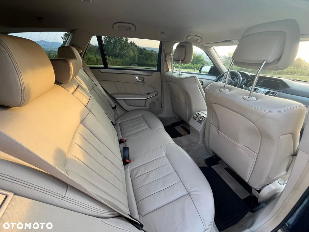 Mercedes-Benz Klasa E 200 BlueTEC 7G-TRONIC Elegance - 14