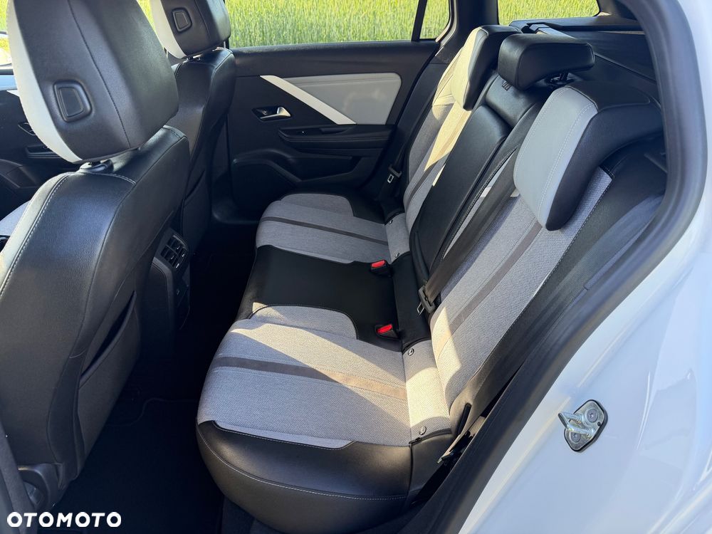 Opel Astra 1.5 D Automatik GS Line - 18