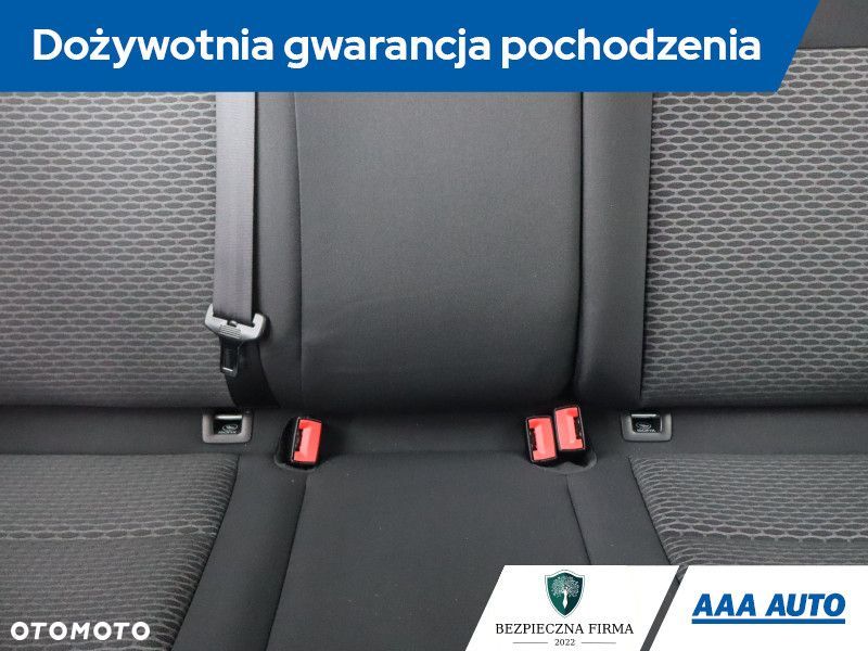 Volkswagen Golf - 11