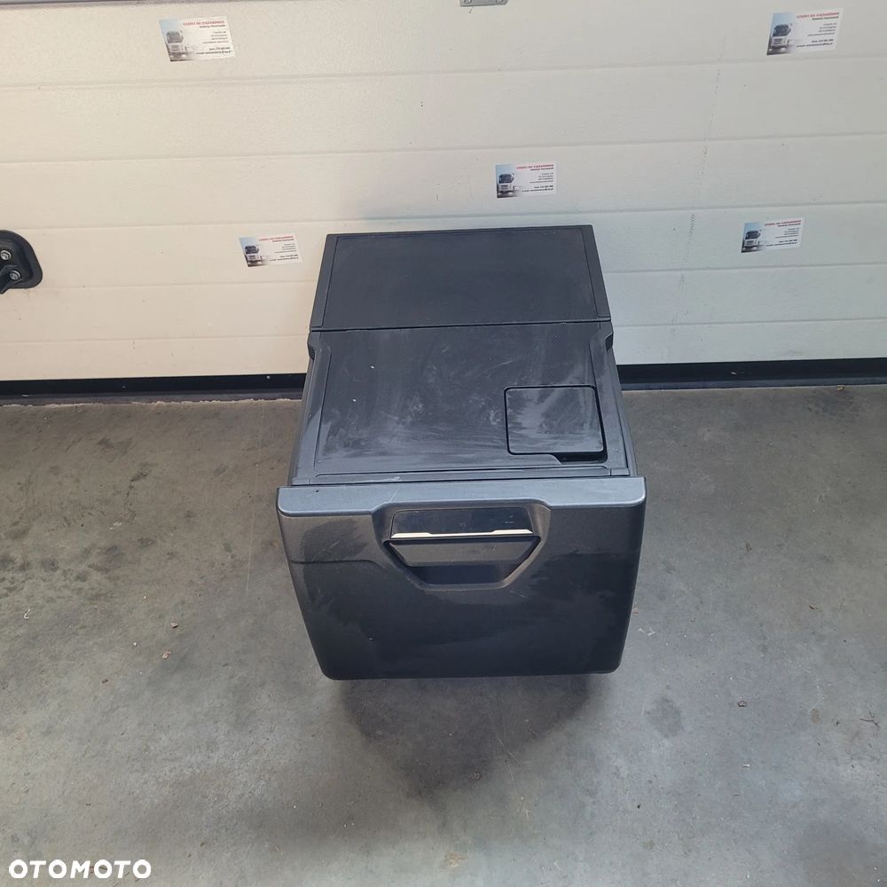 SCHOWEK BOX IVECO S WAY 5802797215 CHWALIM116 - 1