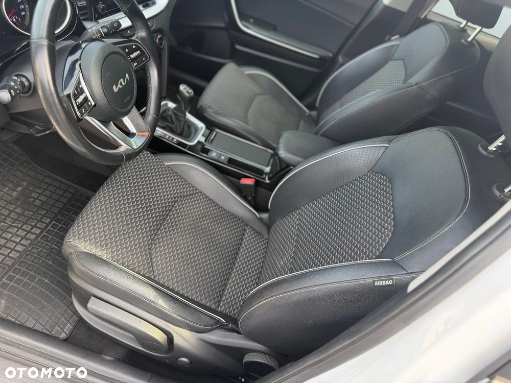 Kia Ceed 1.5 T-GDI L Business Line - 12