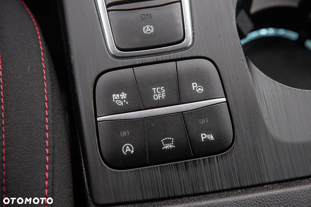 Ford Focus Turnier 2.0 TDCi DPF Start-Stopp-System ST-Line - 24