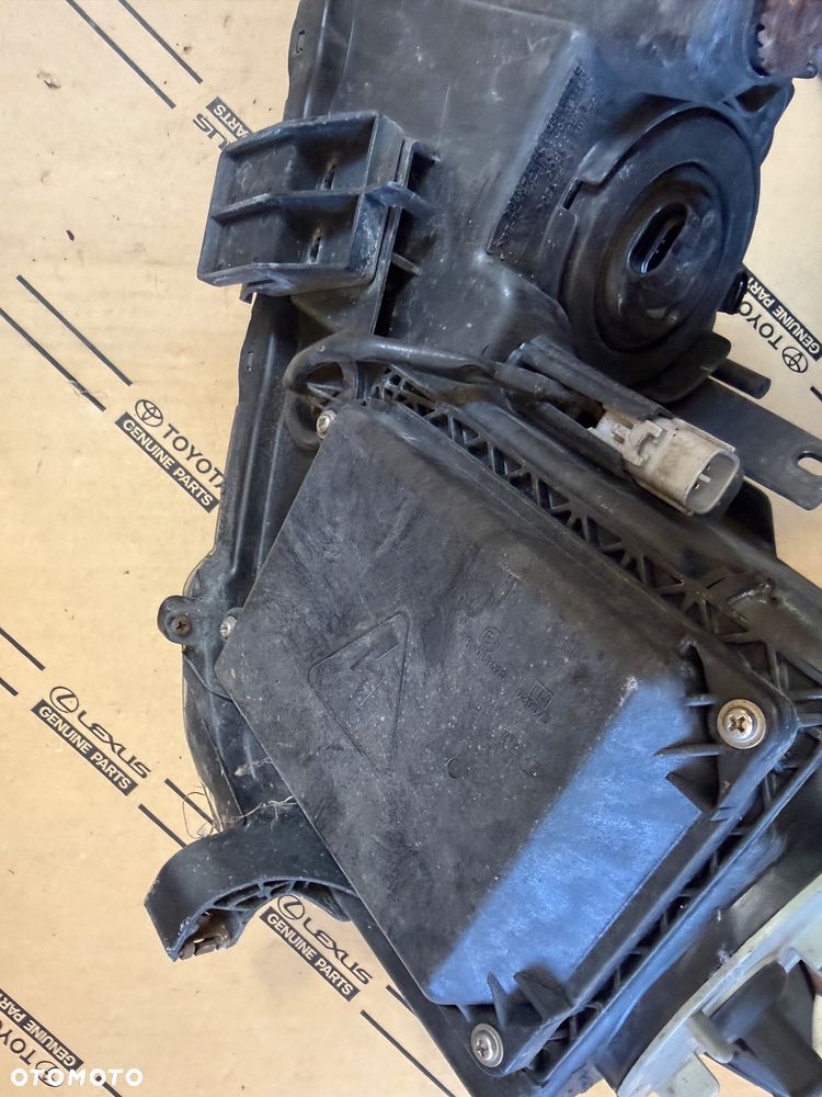 Lampa przednia prawa, lewa Lexus RX400h ANG 03-09r. - 5