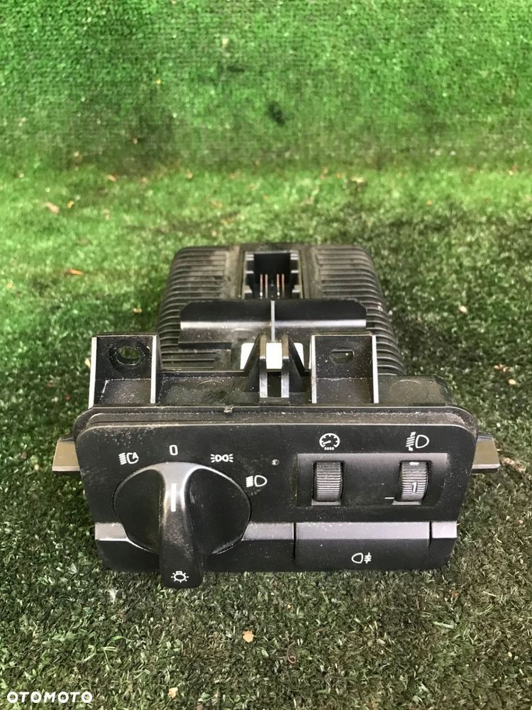 PRZEŁĄCZNIKI ŚWIATEŁ BMW E46 SW 3.56 WWA - 1