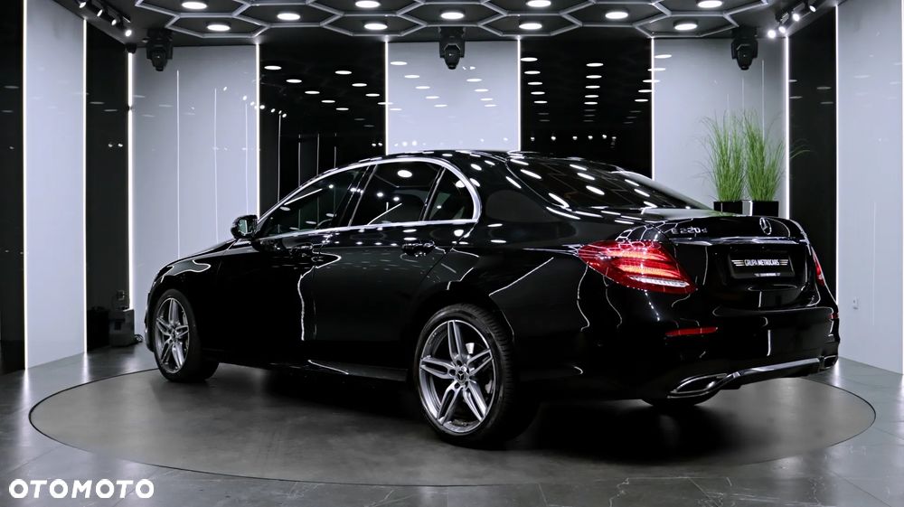 Mercedes-Benz Klasa E 220 d 4-Matic AMG/Avantgarde - 4