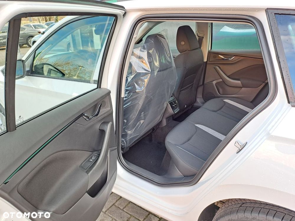 Skoda Kamiq 1.0 TSI Selection DSG - 6