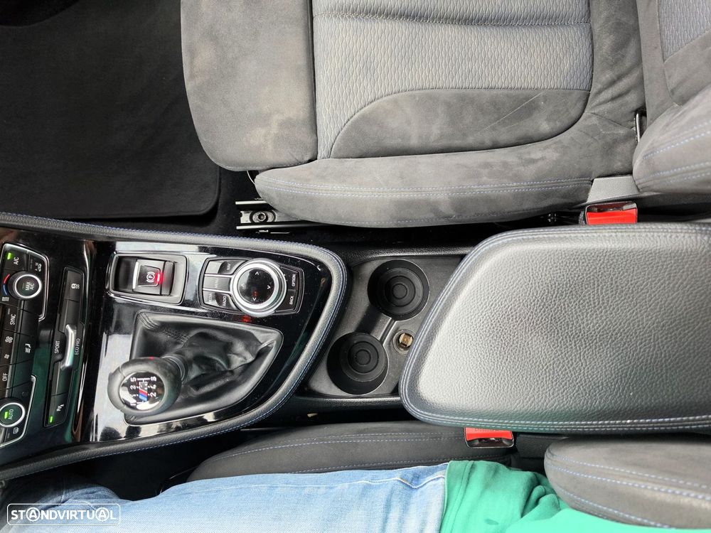 BMW 216 Active Tourer d Pack M - 25