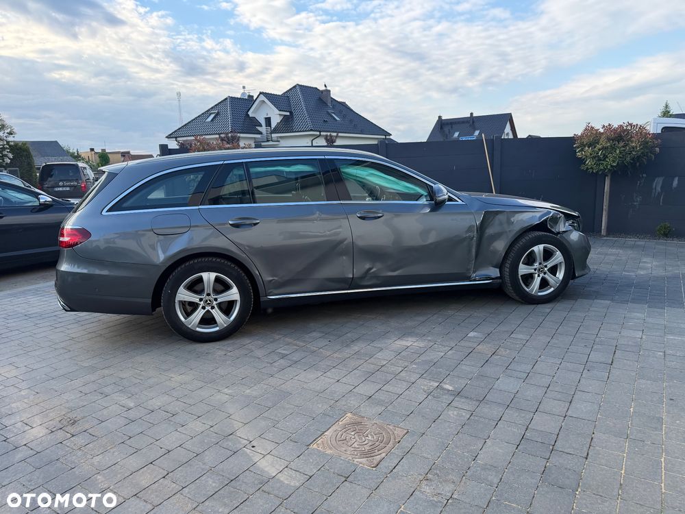 Mercedes-Benz Klasa E 250 9G-TRONIC Avantgarde - 12