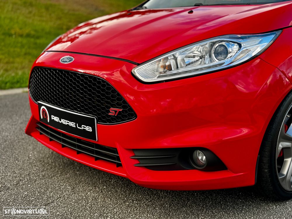 Ford Fiesta 1.6 EcoBoost c/ Pack Pele Desportiva ST - 10