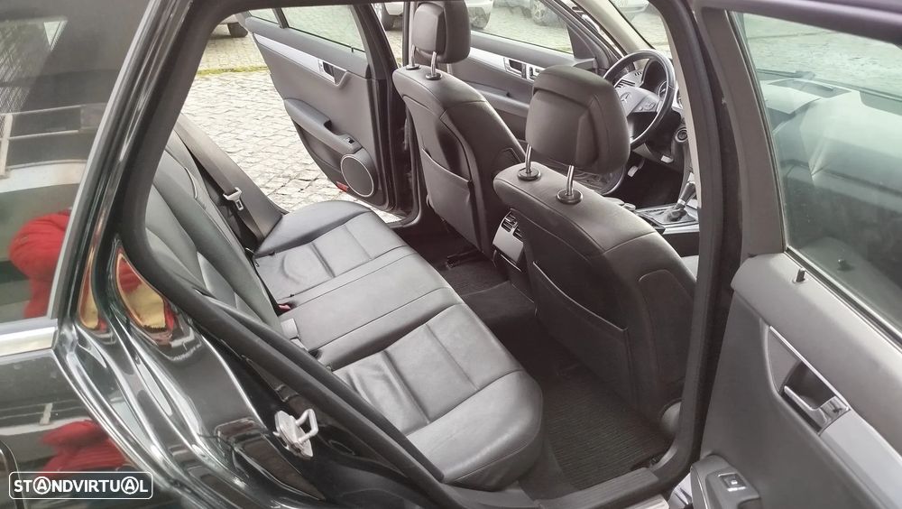 Mercedes-Benz C 320 CDi Avantgarde Auto. - 11