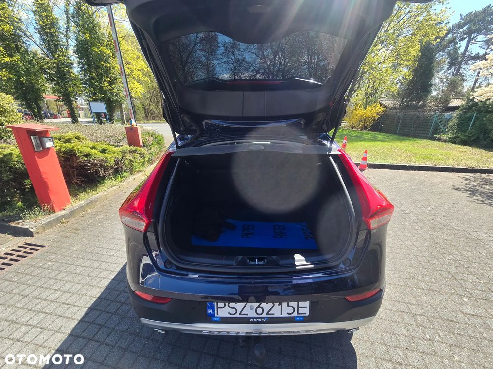 Volvo V40 D4 Geartronic Summum - 16