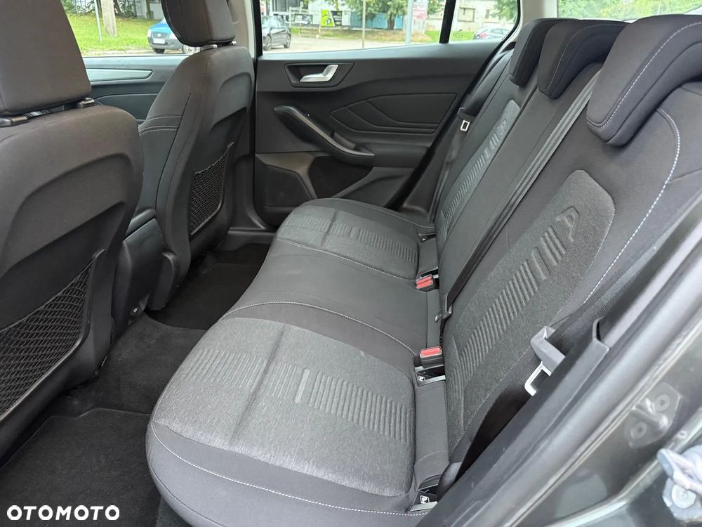 Ford Focus 1.0 EcoBoost Active - 21