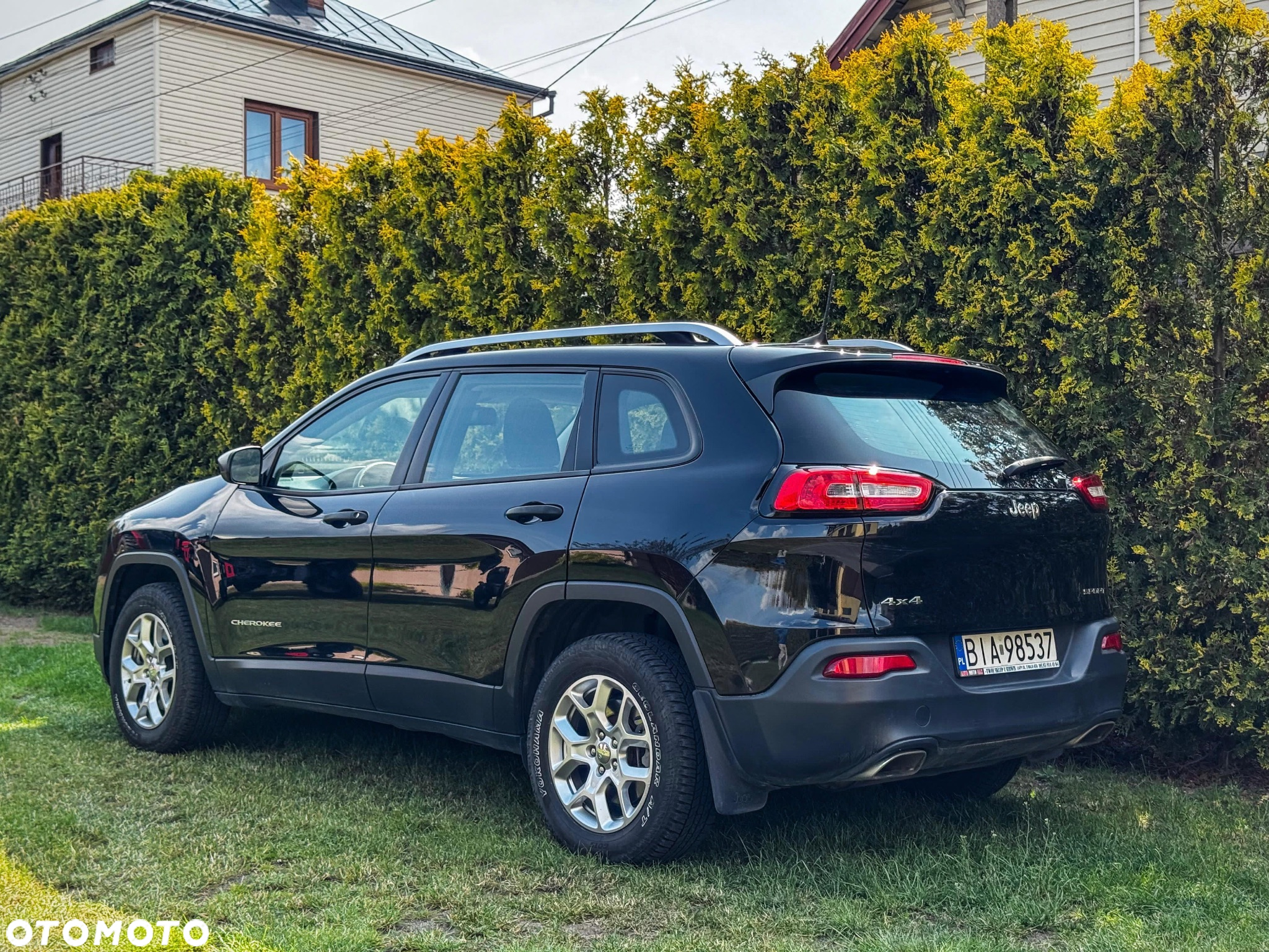 Jeep Cherokee - 8