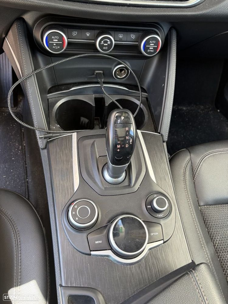 Alfa Romeo Stelvio 2.2 16V AT8 Executive - 15