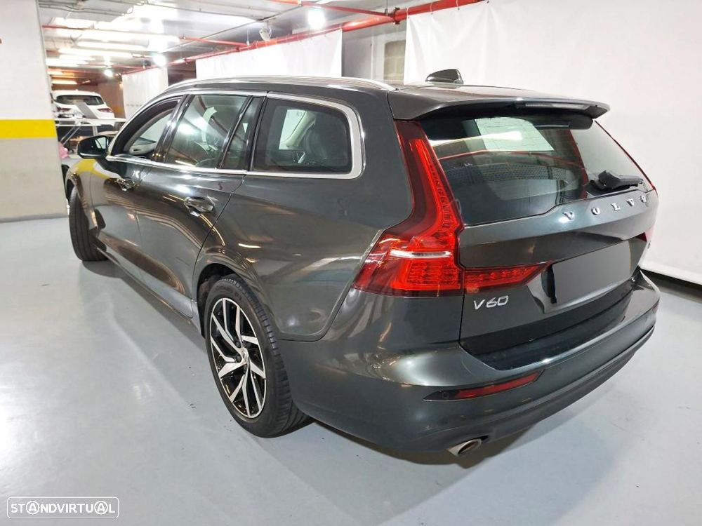Volvo V60 2.0 T4 Momentum Plus - 7