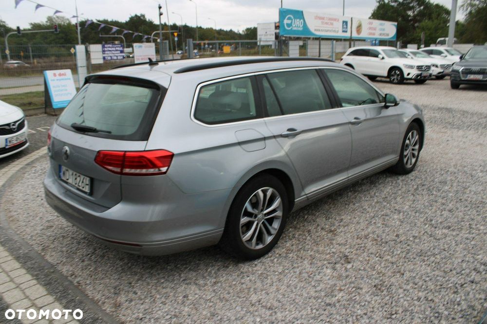 Volkswagen Passat - 6
