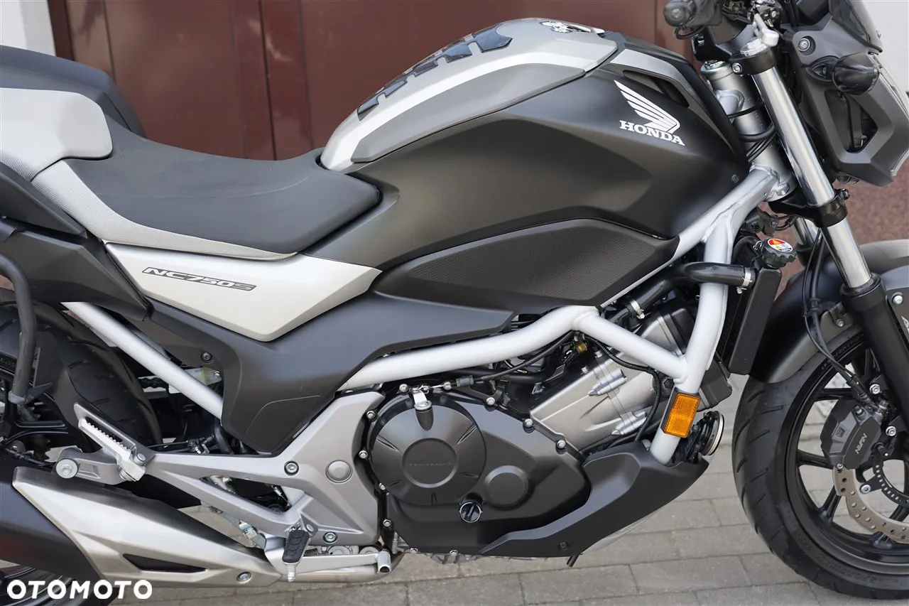 Honda NC - 9
