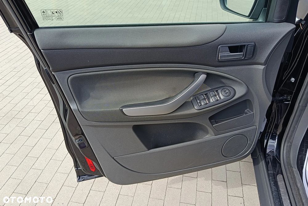 Ford Kuga 2.0 TDCi 4x4 Trend - 20