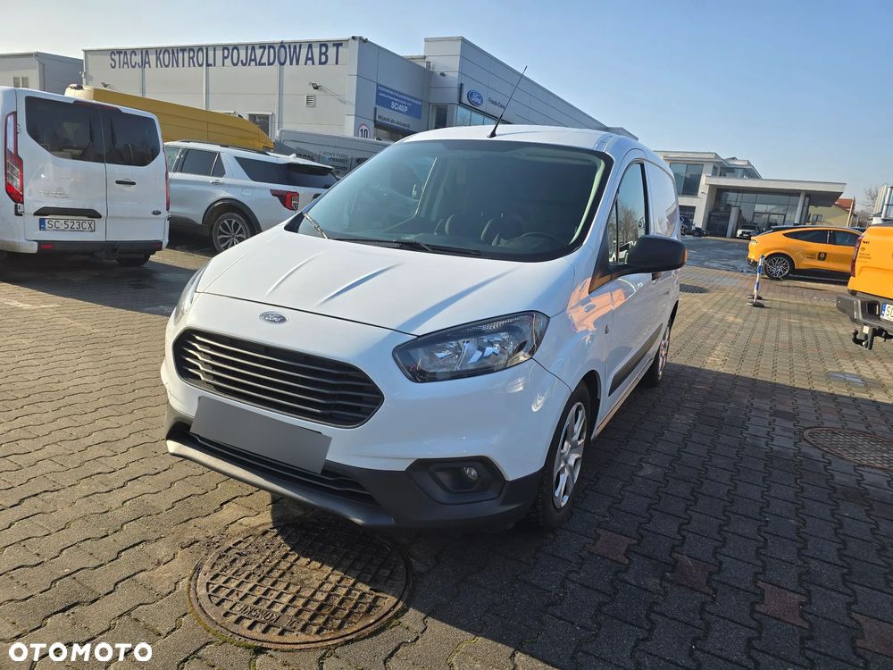Ford courier - 1