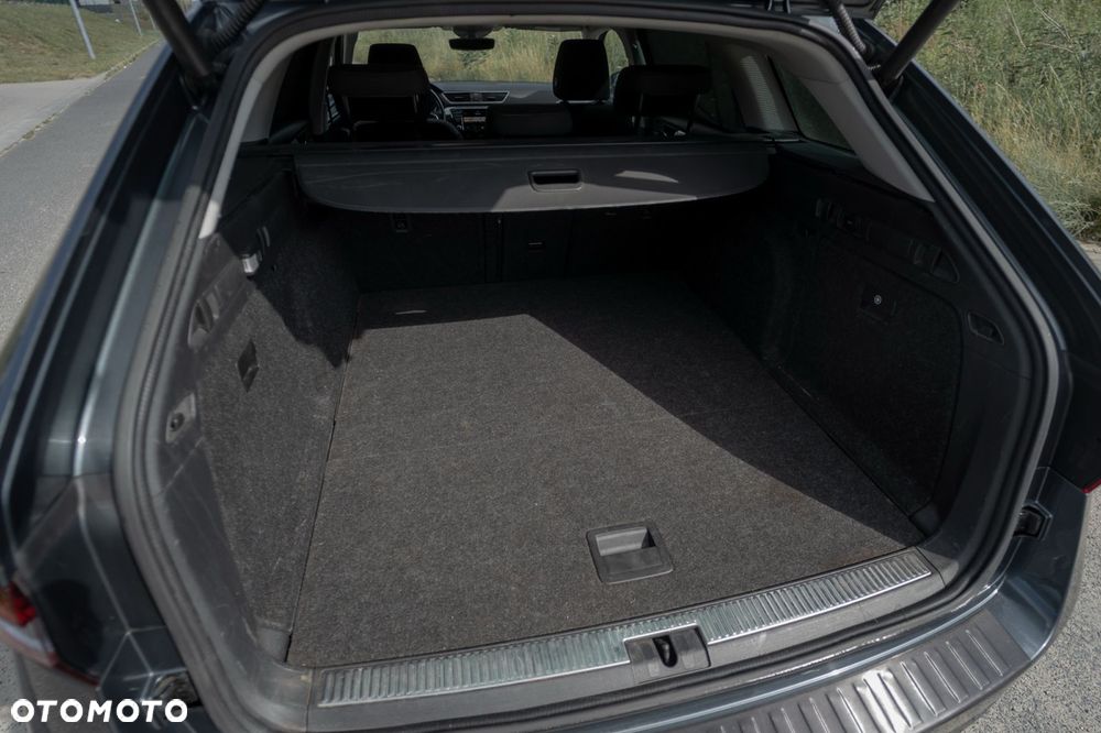 Skoda Superb 2.0 TDI DSG Ambition - 26