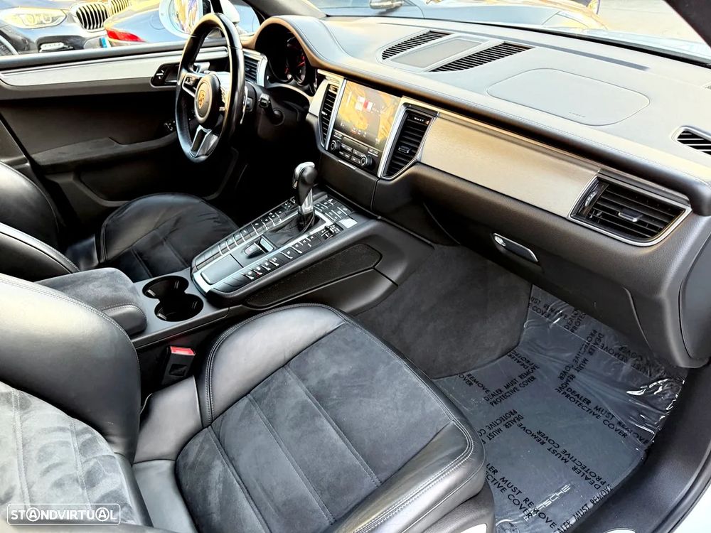 Porsche Macan GTS PDK - 25