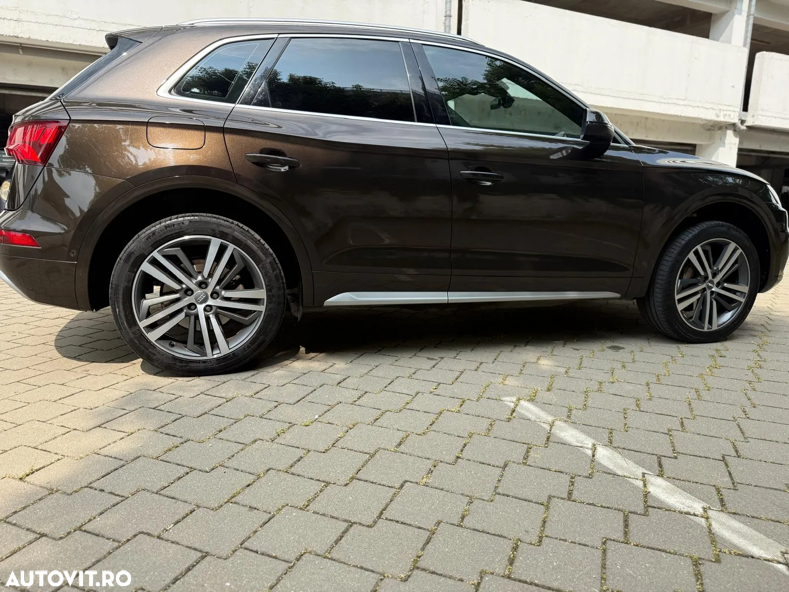 Audi Q5 2.0 40 TDI quattro S tronic Sport - 33