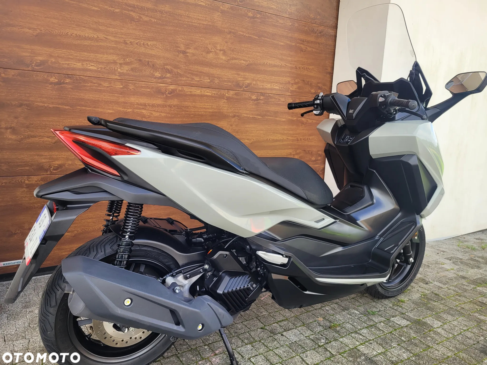 Honda NSS - 26