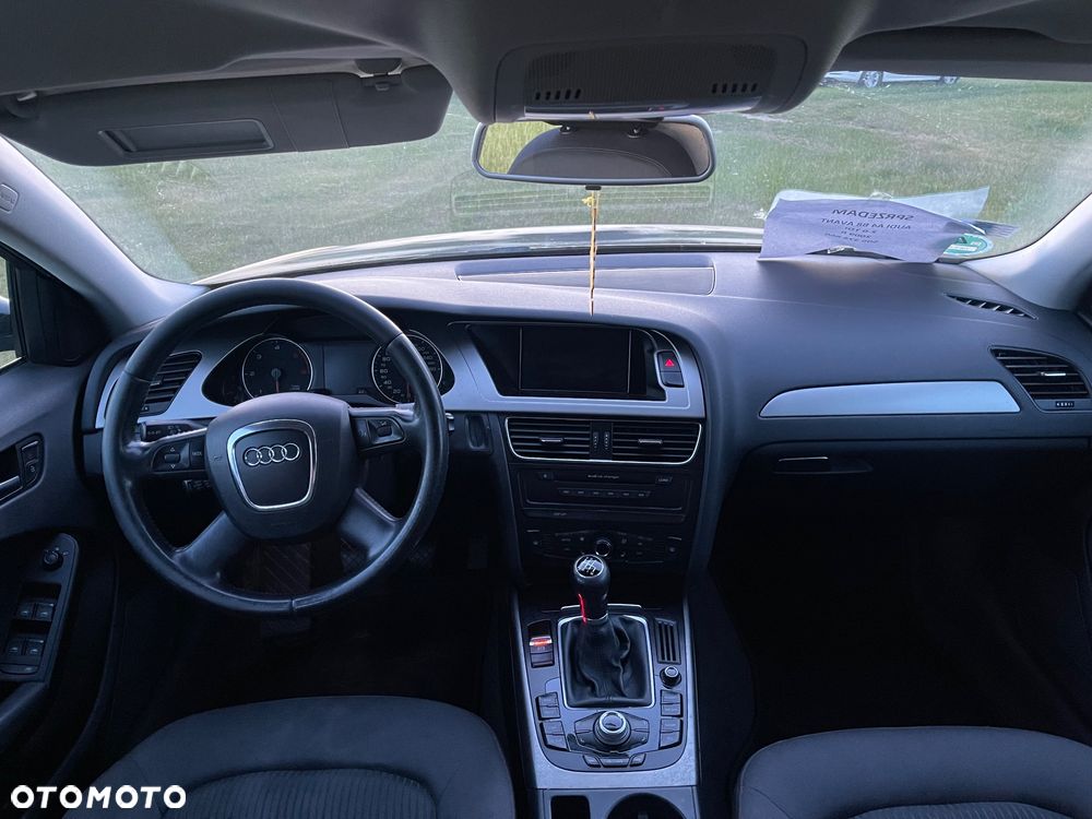 Audi A4 Avant 2.0 TDI - 10