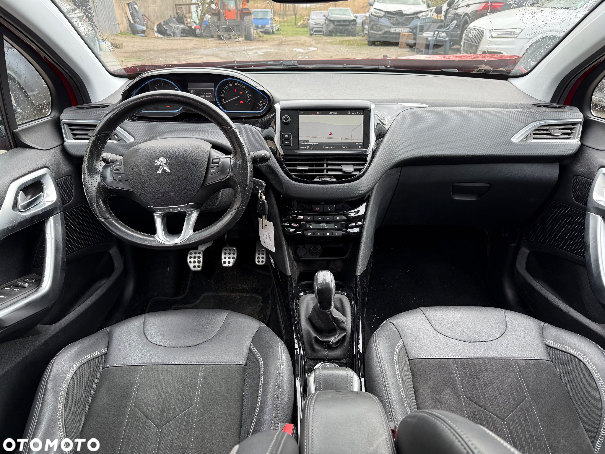 Peugeot 2008 - 10