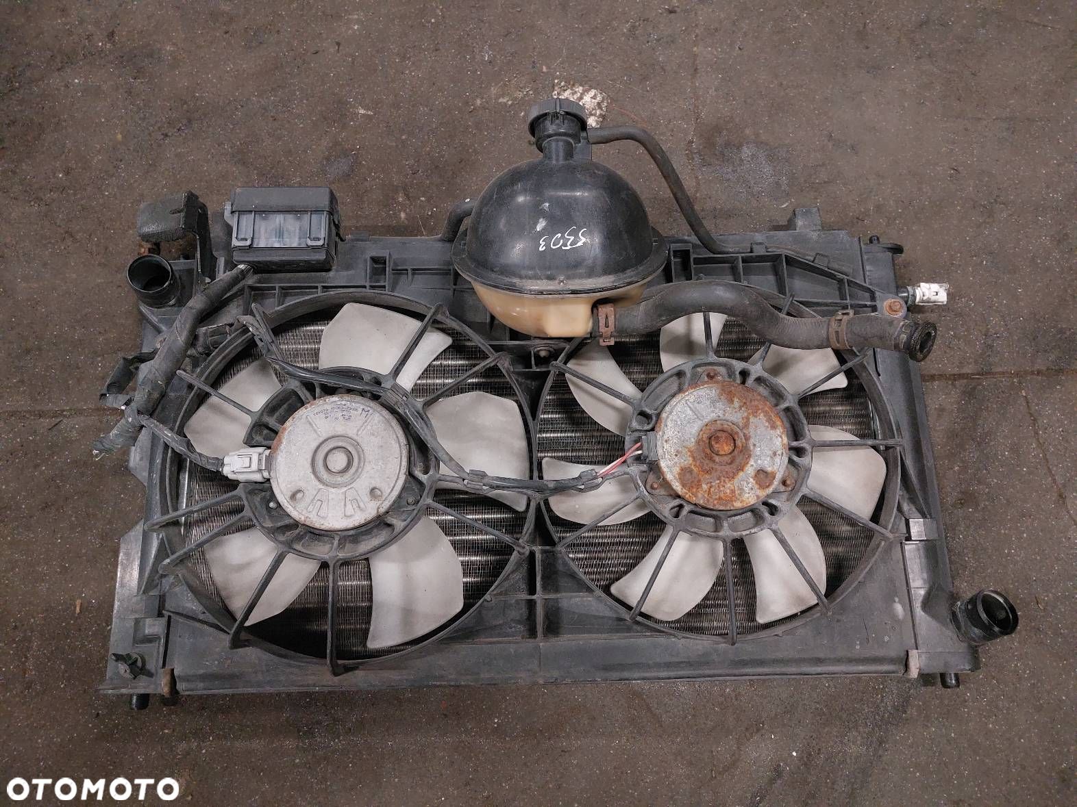 CHŁODNICE KOMPLET + WENTYLATOR TOYOTA COROLLA E12 2.0 D4D 122750-7356 - 1