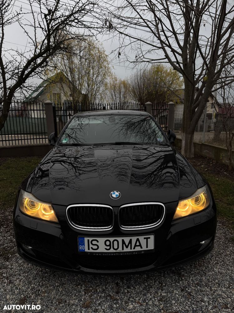 BMW Seria 3 318d DPF Touring Edition Sport - 12