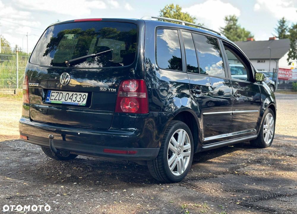 Volkswagen Touran - 3