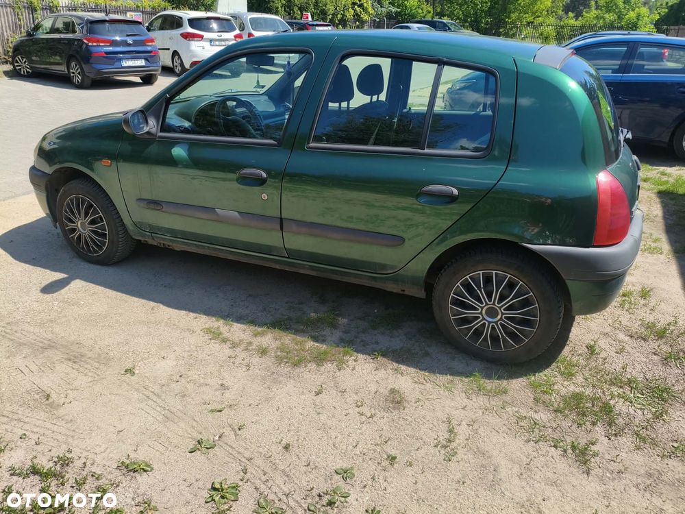 Renault Clio 1.4 RT - 12