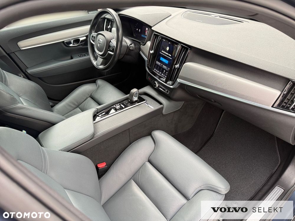 Volvo V90 Cross Country - 26