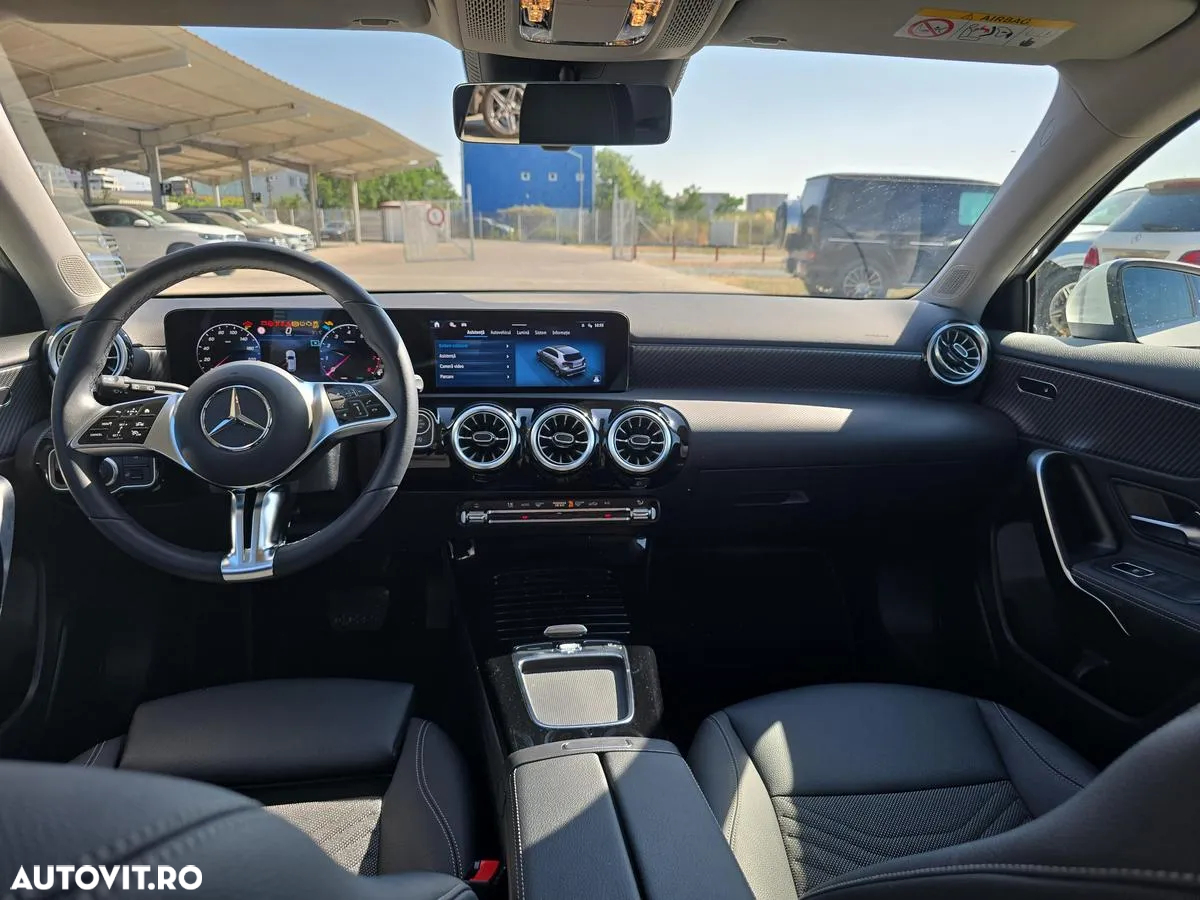 Mercedes-Benz A 200 7G-DCT - 12