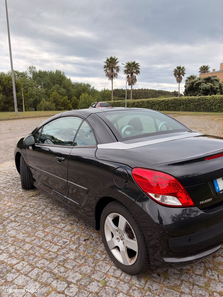 Peugeot 207 CC 1.6 HDi FAP - 12