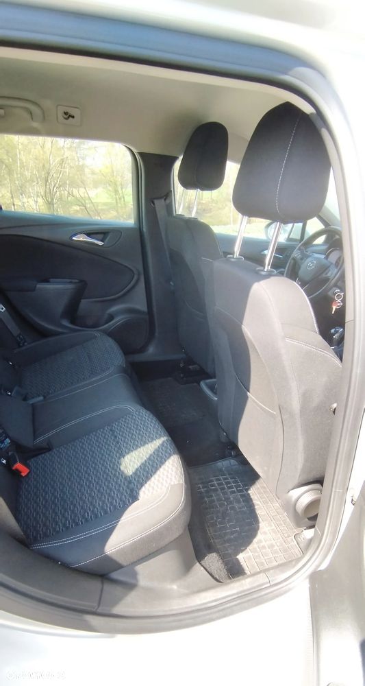 Opel Astra 1.6 D (CDTI) Start/Stop Dynamic - 14