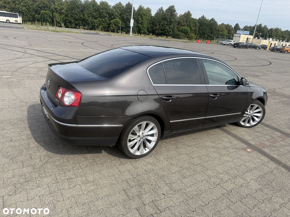 Volkswagen Passat 2.0 TDI DPF Highline - 2