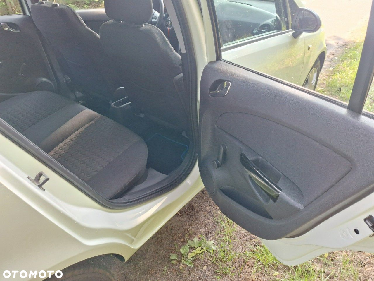 Opel Corsa - 16