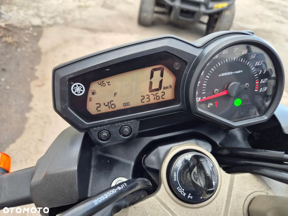 Yamaha XJ - 12