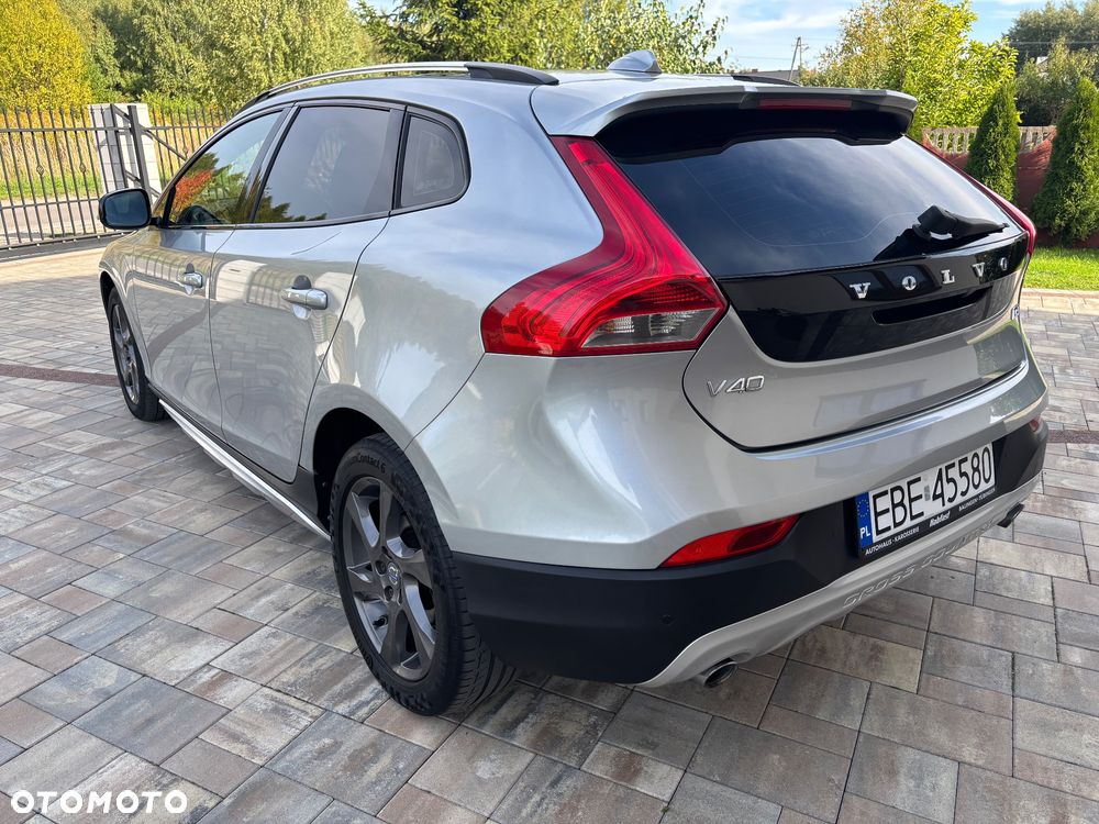 Volvo V40 Cross Country - 5