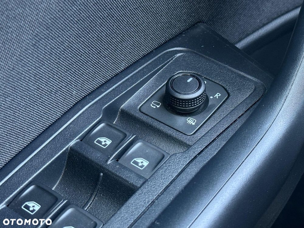 Volkswagen T-Roc - 24