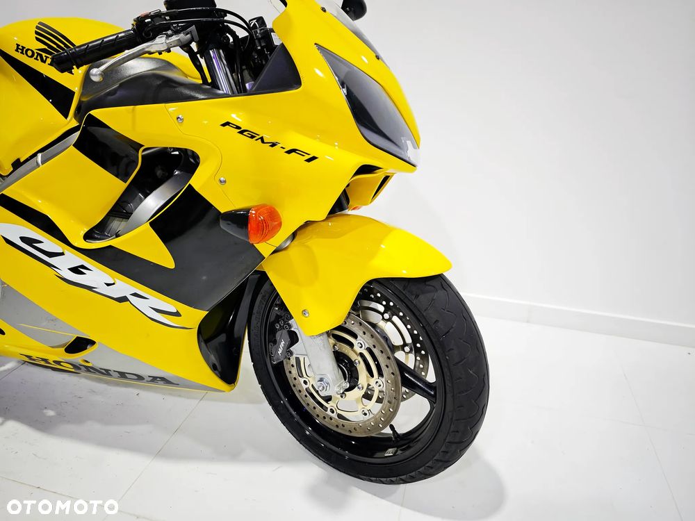 Honda CBR - 6
